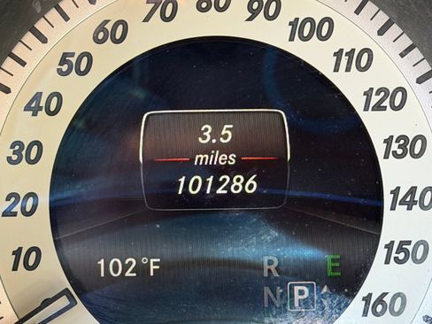 Used 2016 Mercedes-Benz E 350 Sedan image 34