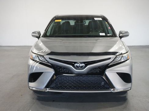 Used 2019 Toyota Camry XSE image 2