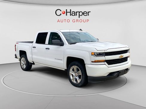 Used 2018 Chevrolet Silverado 1500 Custom w/ Custom Value Package AWD/4WD image 1