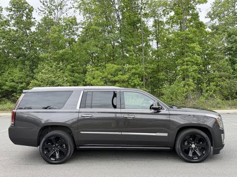 Used 2015 Cadillac Escalade ESV Premium AWD/4WD image 6