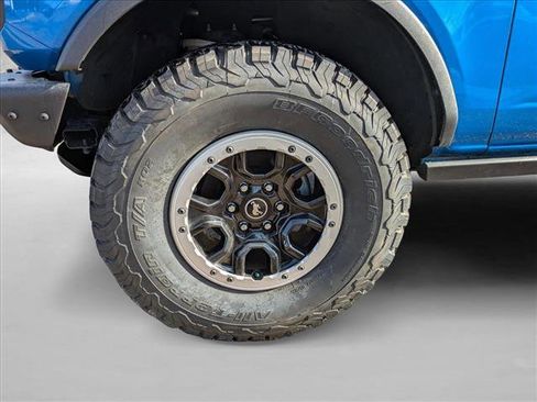 Used 2021 Ford Bronco Black Diamond w/ Sasquatch Package image 22