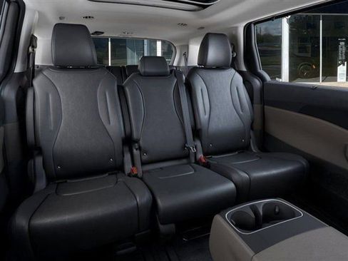 New 2026 Kia Carnival SX FWD image 16