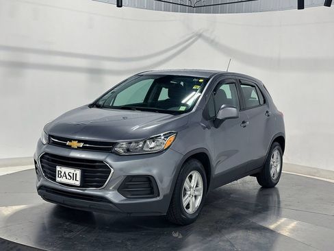 Used 2020 Chevrolet Trax LS FWD image 8