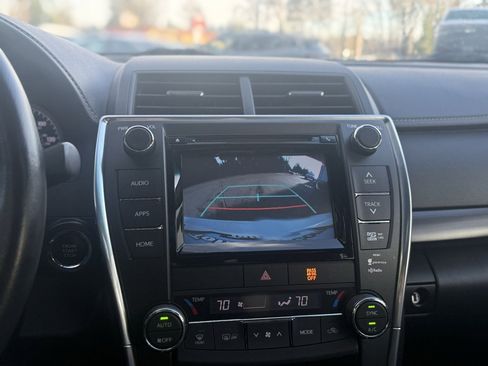 Used 2015 Toyota Camry XLE image 34