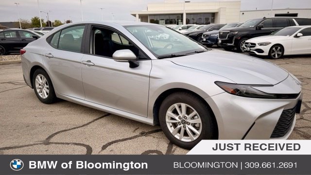Used 2025 Toyota Camry LE FWD image 1