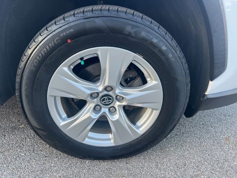 Used 2021 Toyota RAV4 XLE image 34