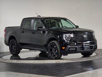 New 2025 Ford Maverick Lariat w/ Black Appearance Package