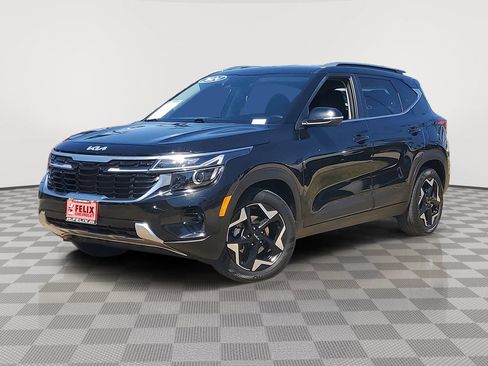 Used 2024 Kia Seltos EX FWD image 2