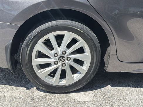 Used 2023 Toyota Camry SE FWD image 11