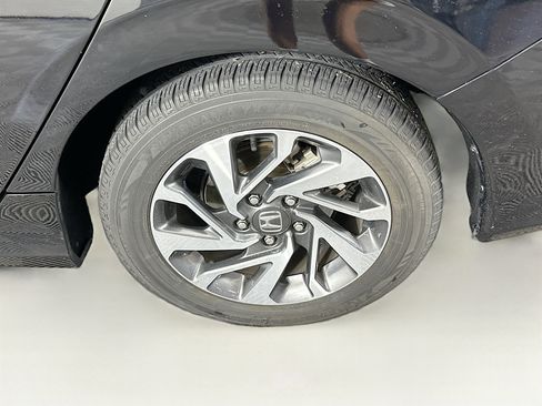 Used 2017 Honda Civic EX image 11