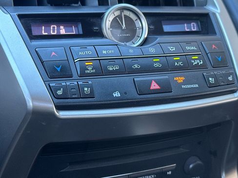 Used 2015 Lexus NX 300h AWD image 21