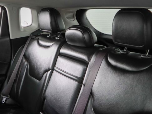 Used 2019 Jeep Compass Limited image 24