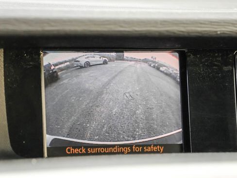 Used 2014 Toyota Sienna XLE image 6