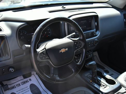 Used 2020 Chevrolet Colorado Z71 image 14