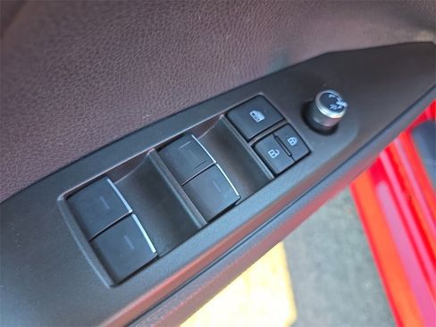 Used 2024 Toyota Camry XLE image 17