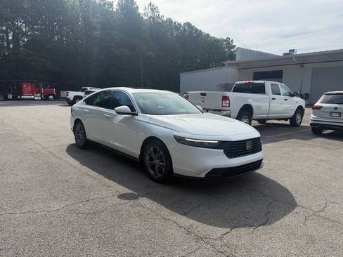 Used 2024 Honda Accord EX image 1