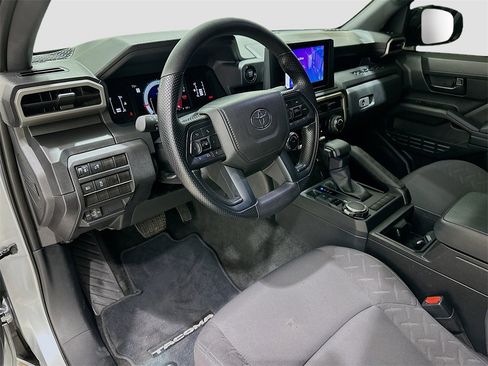 Used 2025 Toyota Tacoma SR image 9