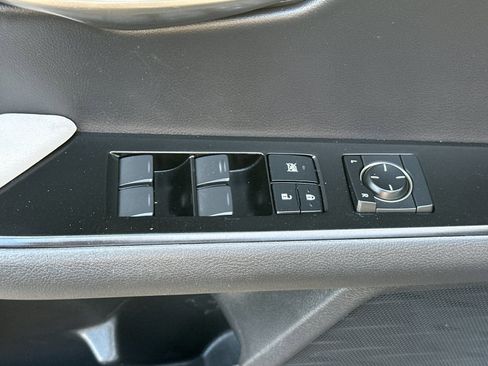 Used 2023 Lexus UX 250h FWD image 11