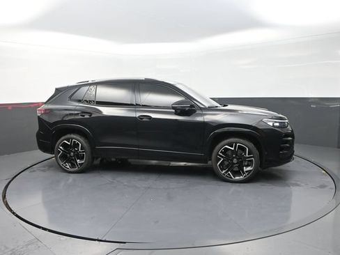 Used 2026 Volkswagen Tiguan SEL R-Line AWD/4WD image 18