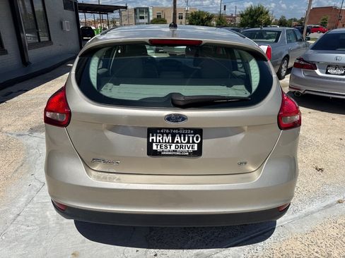 Used 2017 Ford Focus SE FWD image 6
