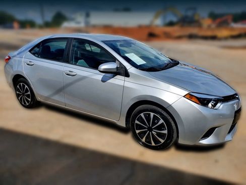 Used 2016 Toyota Corolla LE FWD image 16