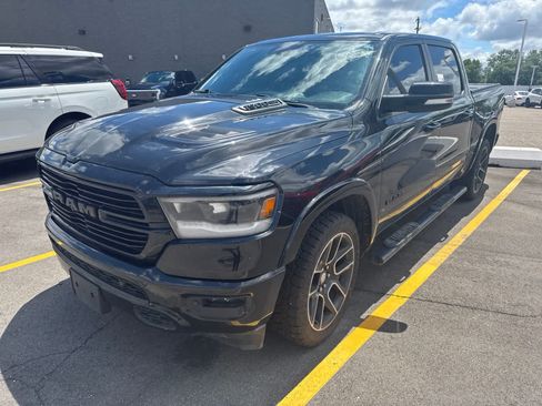 Used 2019 RAM 1500 Laramie AWD/4WD image 2