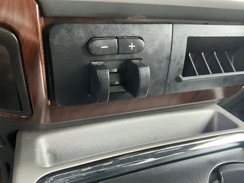 Used 2014 Ford F250 Lariat w/ Chrome Package RWD image 40