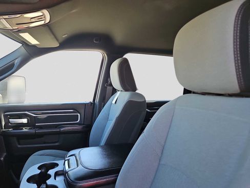 Used 2024 RAM 2500 Big Horn w/ Off Road Package image 18