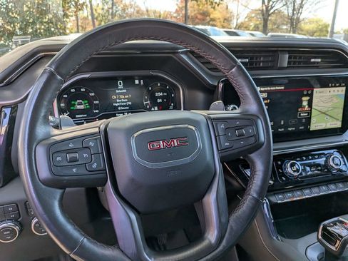 Used 2023 GMC Sierra 1500 AT4X image 13