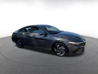 Used 2025 Hyundai Elantra SEL FWD video 2