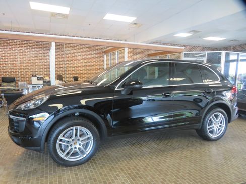 Used 2016 Porsche Cayenne AWD/4WD image 71