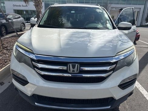 Used 2017 Honda Pilot Touring image 2