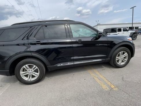 Used 2023 Ford Explorer XLT w/ Equipment Group 202A image 10