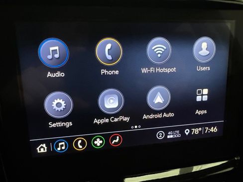 Used 2021 Chevrolet Traverse LT FWD image 32