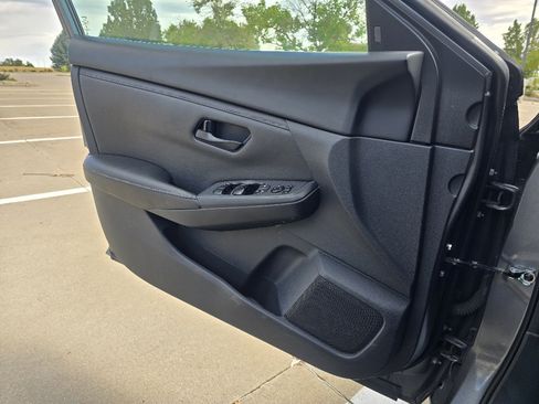 Used 2024 Nissan Sentra S FWD image 16