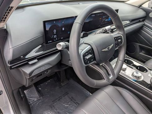 Used 2025 Genesis GV80 2.5T Standard AWD/4WD image 17