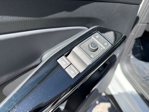 Certified 2023 Volkswagen ID.4 Pro S AWD/4WD image 13