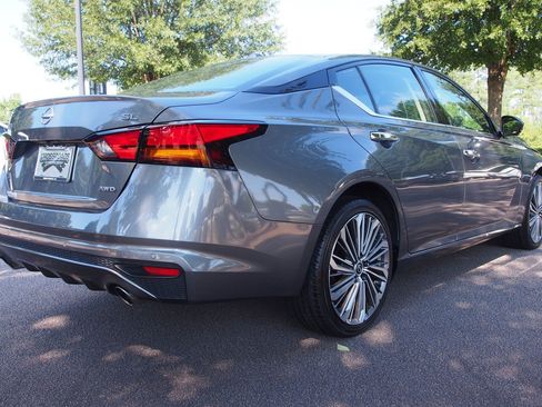 Used 2024 Nissan Altima 2.5 SL AWD/4WD image 7