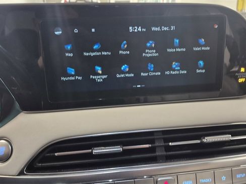 Used 2022 Hyundai Palisade Calligraphy image 22