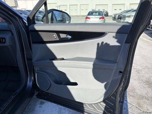 Certified 2023 Lincoln Nautilus Reserve w/ Monochromatic Package image 14