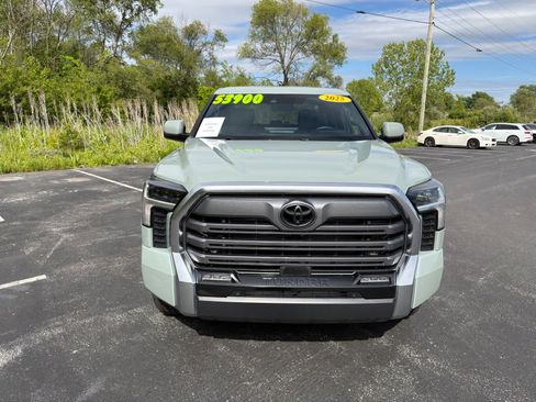 Used 2025 Toyota Tundra Limited AWD/4WD image 11