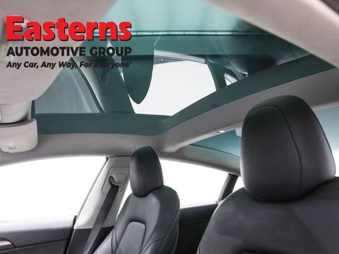 Used 2023 Tesla Model 3 Standard Range image 31