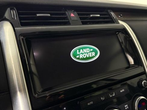 Certified 2017 Land Rover Discovery HSE image 21