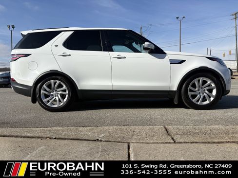 Used 2017 Land Rover Discovery HSE image 22