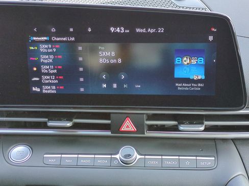 Certified 2025 Hyundai Elantra SEL FWD image 13