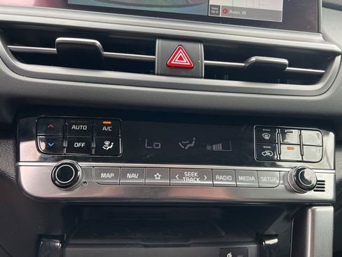 Certified 2025 Kia Seltos EX AWD/4WD image 21