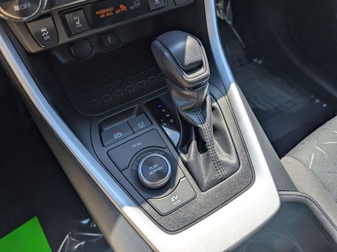 Used 2022 Toyota RAV4 XLE w/ Convenience Package AWD/4WD image 22