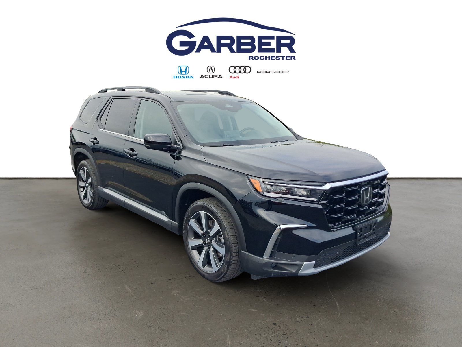 Used 2024 Honda Pilot Touring image 7