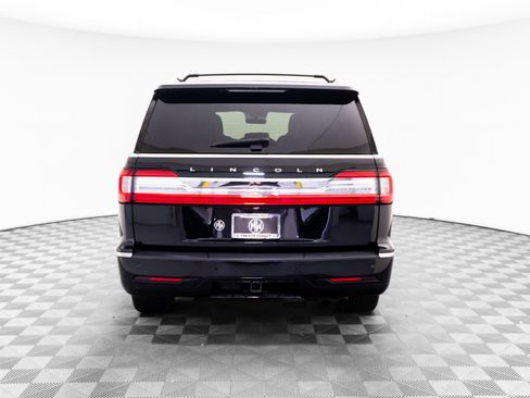Used 2019 Lincoln Navigator Reserve AWD/4WD image 4