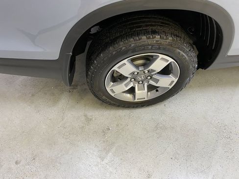 Used 2025 Honda Ridgeline RTL image 13